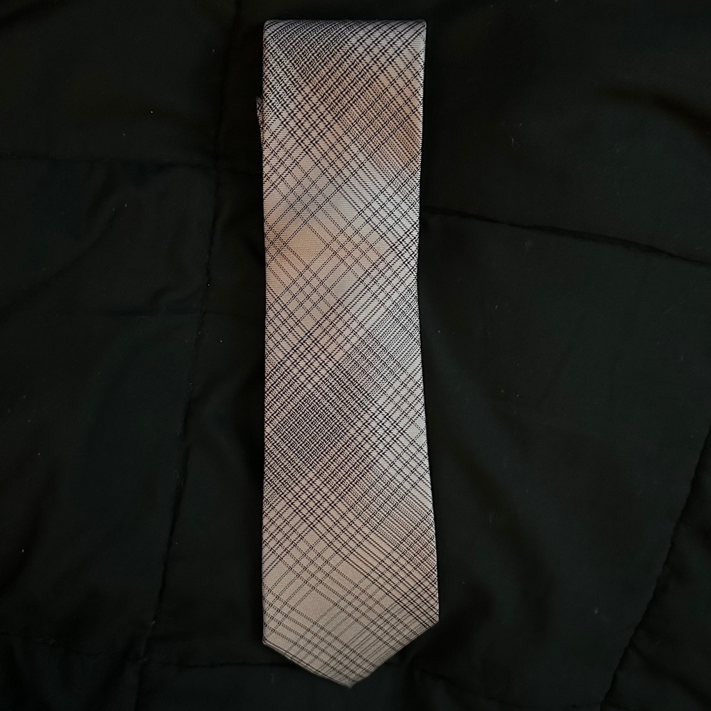 Mark Anthony men’s tie